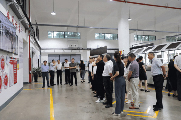 9081690524996926.jpg 2_12-2.jpg